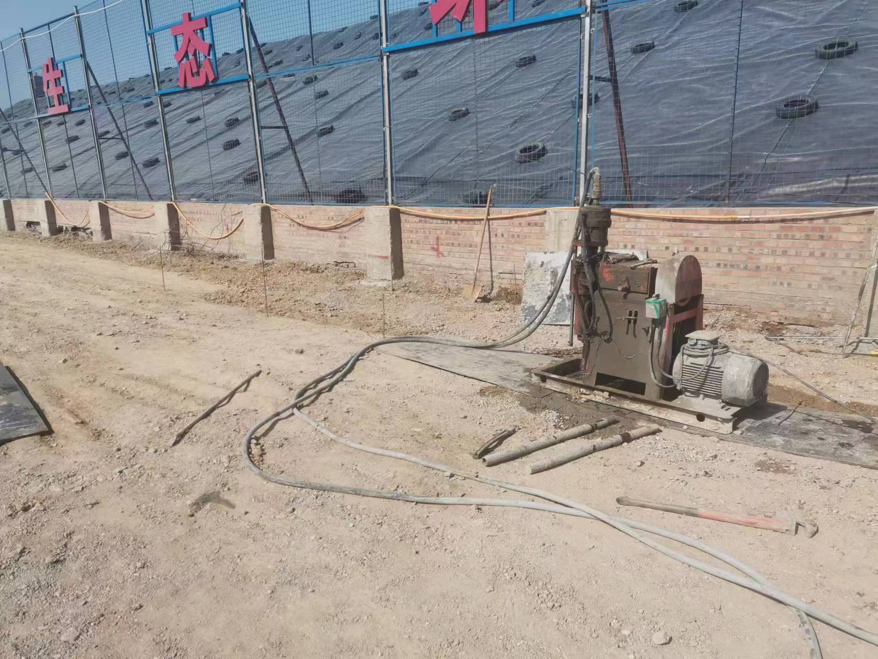 抱由镇双液注浆