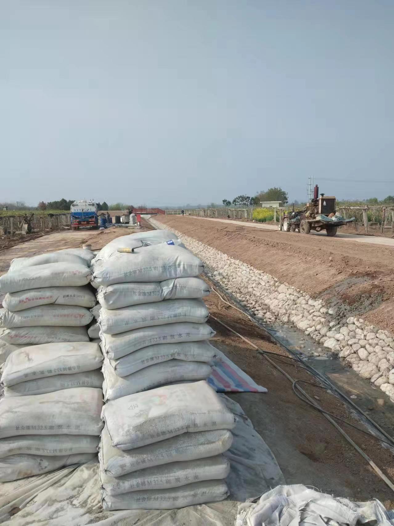 抱由镇小导管注浆